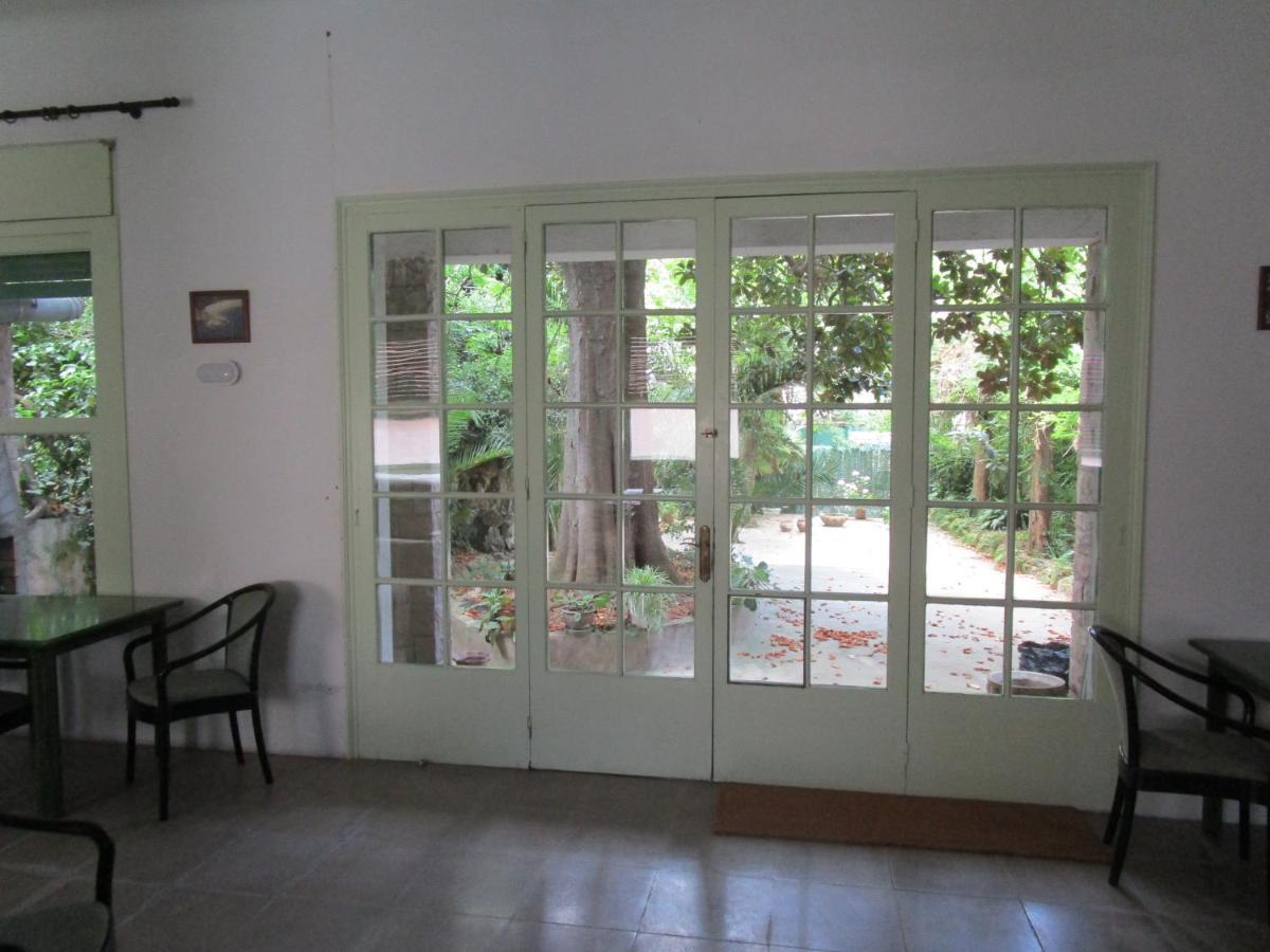 Hotel Apartaments Gesoria Porta Ferrada Сан Фелиу де Гиксолс Екстериор снимка