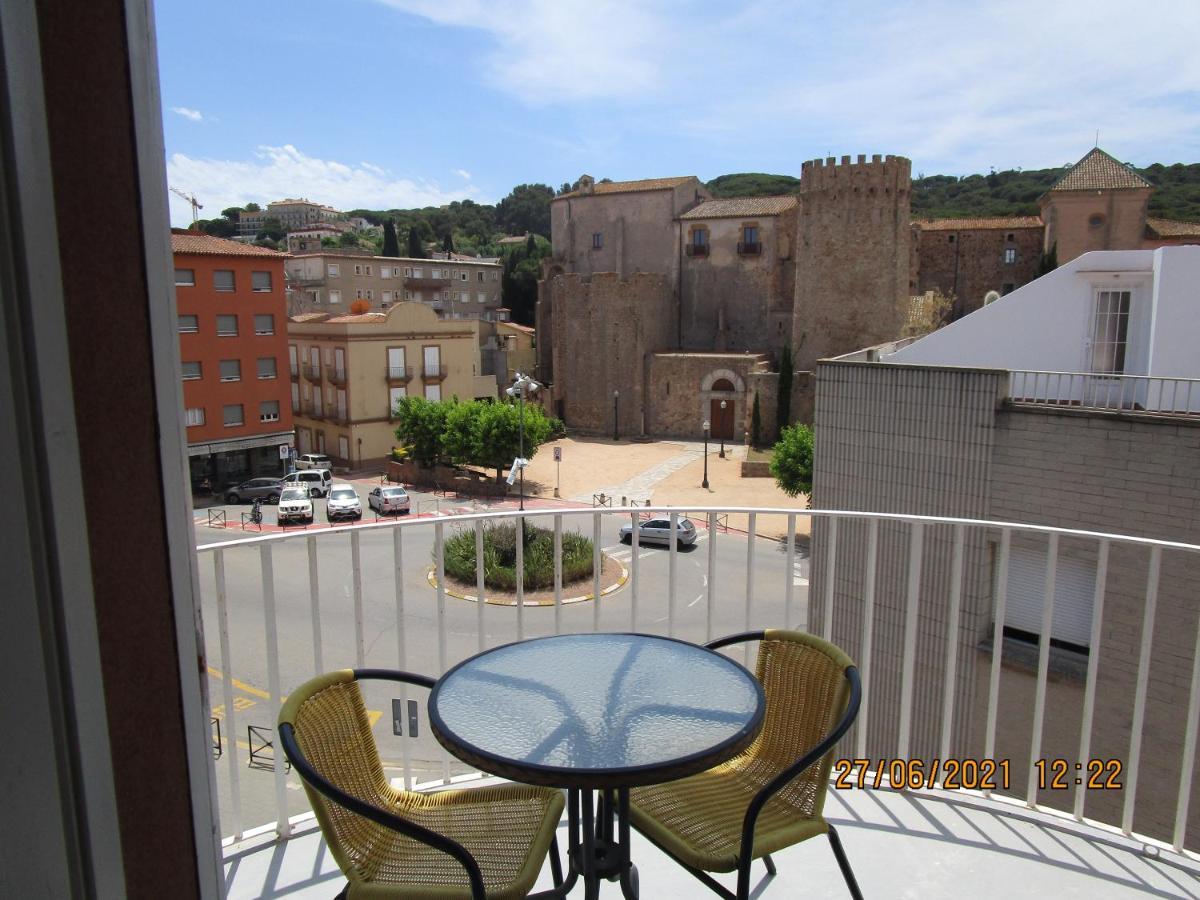 Hotel Apartaments Gesoria Porta Ferrada Сан Фелиу де Гиксолс Екстериор снимка