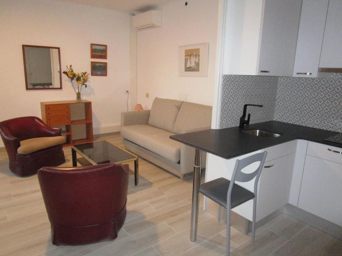 Hotel Apartaments Gesoria Porta Ferrada Сан Фелиу де Гиксолс Екстериор снимка