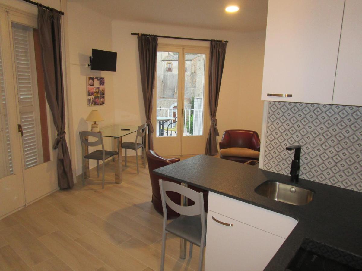Hotel Apartaments Gesoria Porta Ferrada Сан Фелиу де Гиксолс Екстериор снимка