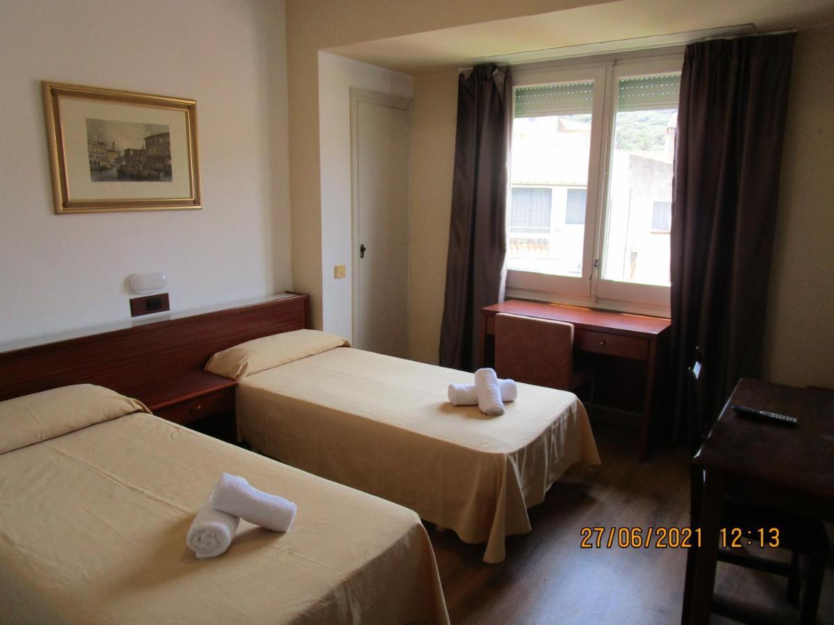Hotel Apartaments Gesoria Porta Ferrada Сан Фелиу де Гиксолс Екстериор снимка