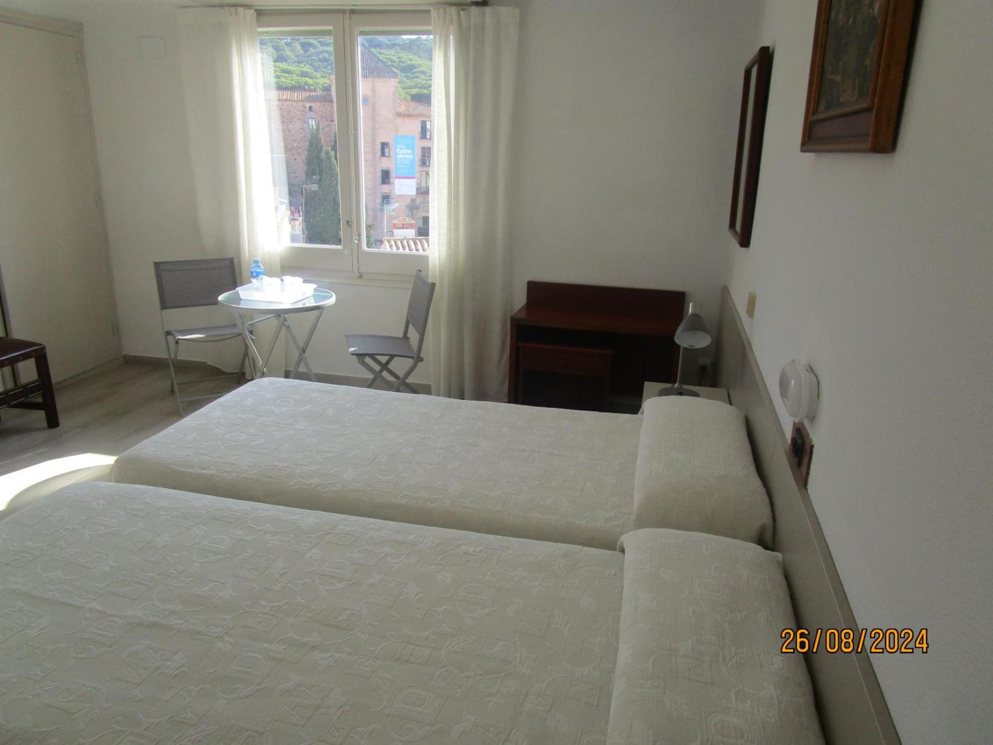 Hotel Apartaments Gesoria Porta Ferrada Сан Фелиу де Гиксолс Екстериор снимка