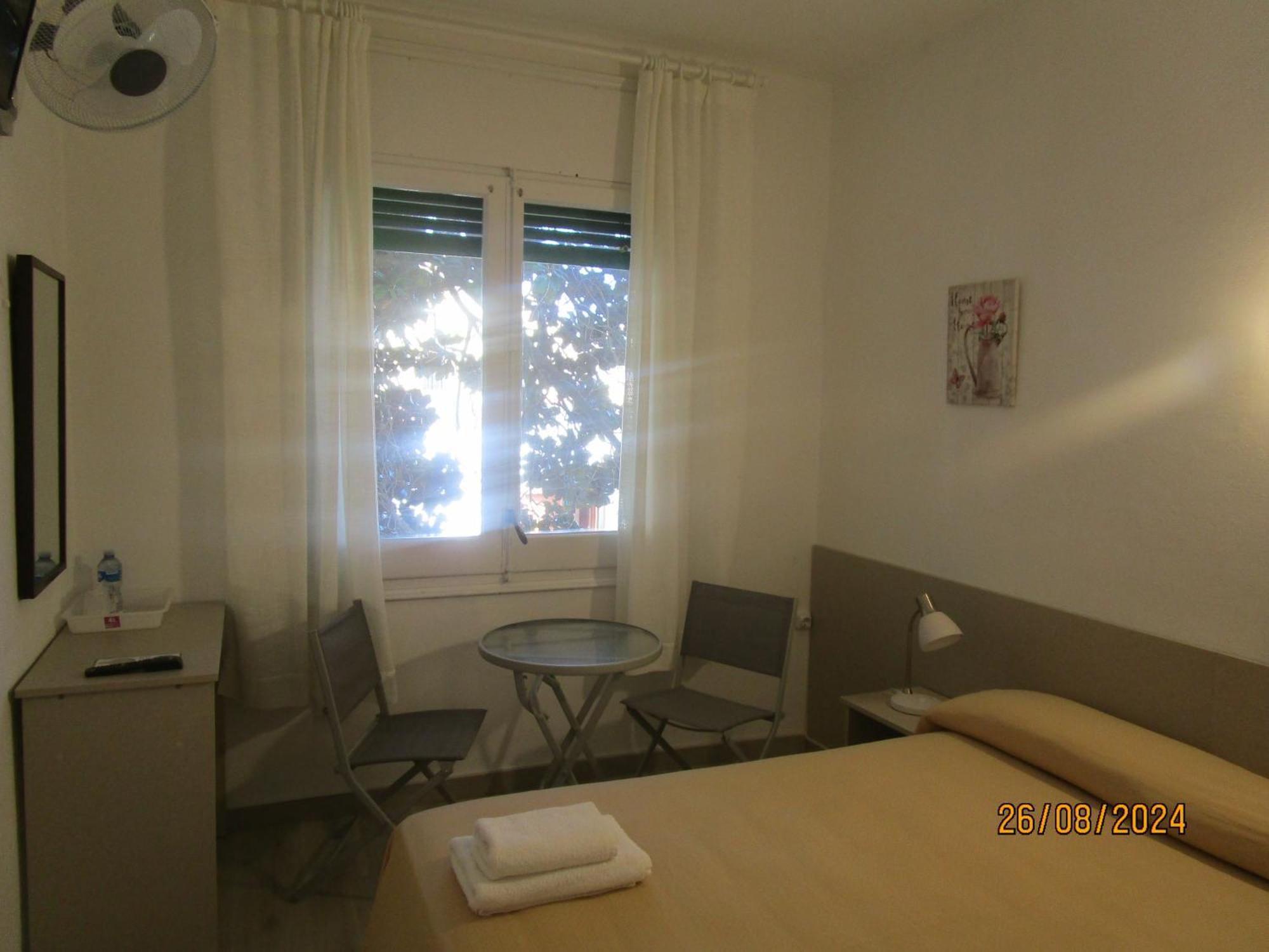 Hotel Apartaments Gesoria Porta Ferrada Сан Фелиу де Гиксолс Екстериор снимка
