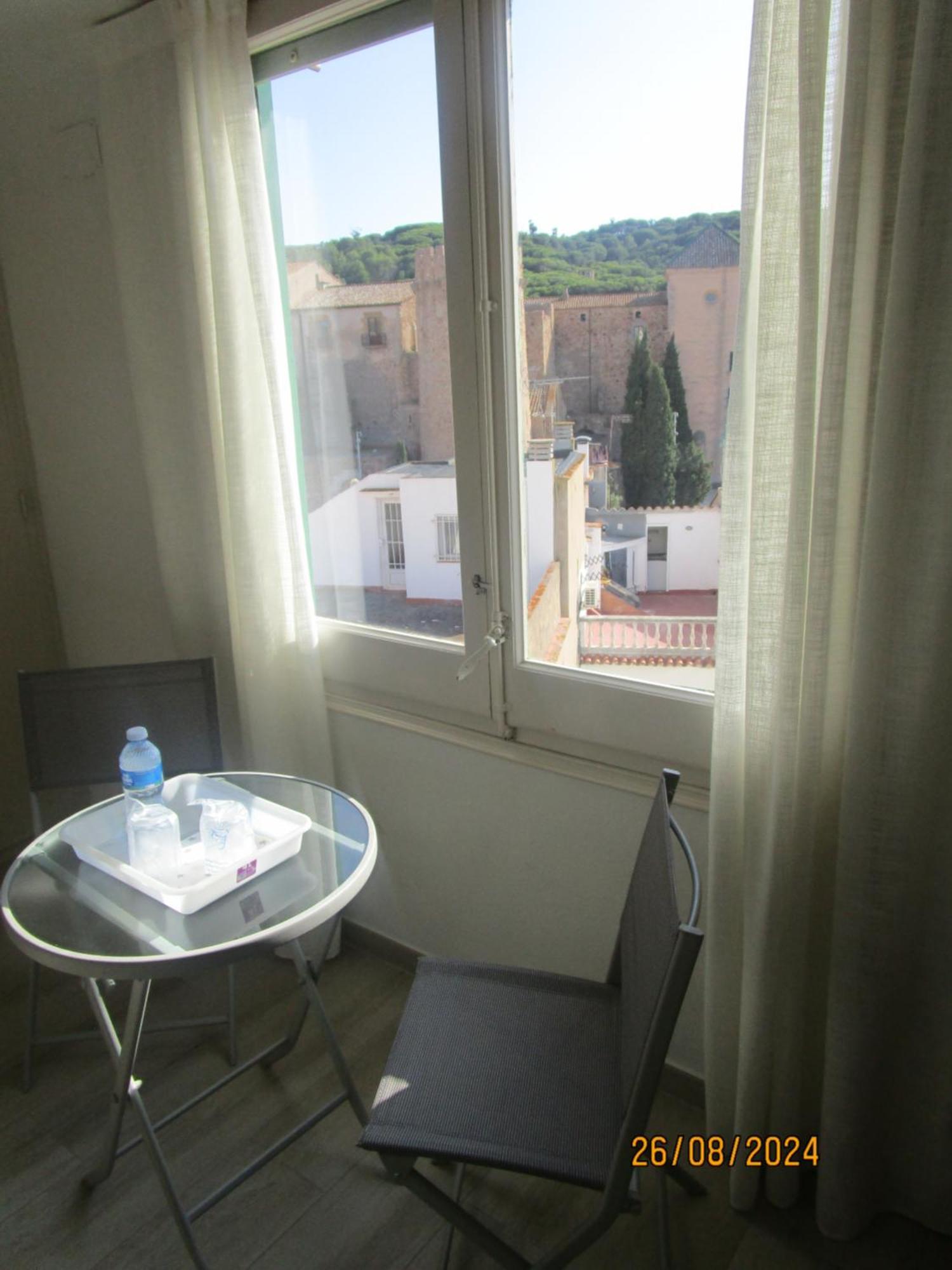 Hotel Apartaments Gesoria Porta Ferrada Сан Фелиу де Гиксолс Екстериор снимка