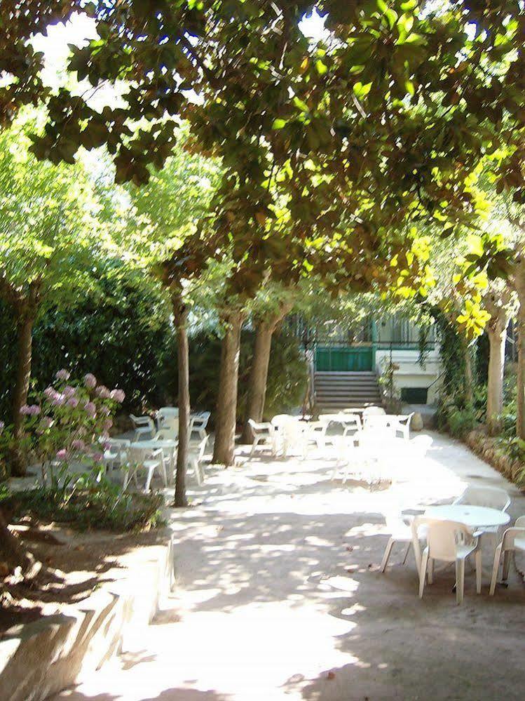 Hotel Apartaments Gesoria Porta Ferrada Сан Фелиу де Гиксолс Екстериор снимка