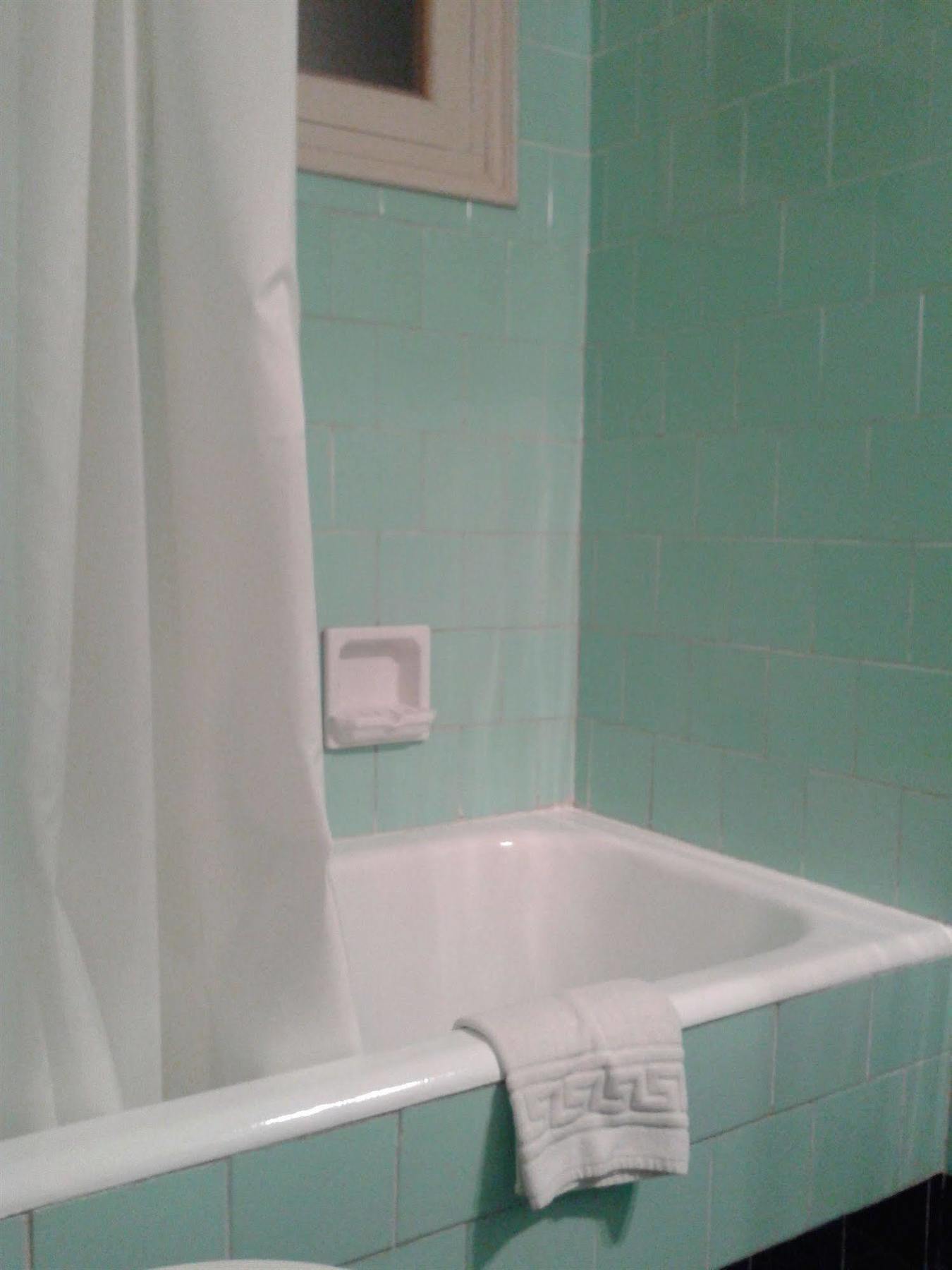 Hotel Apartaments Gesoria Porta Ferrada Сан Фелиу де Гиксолс Екстериор снимка