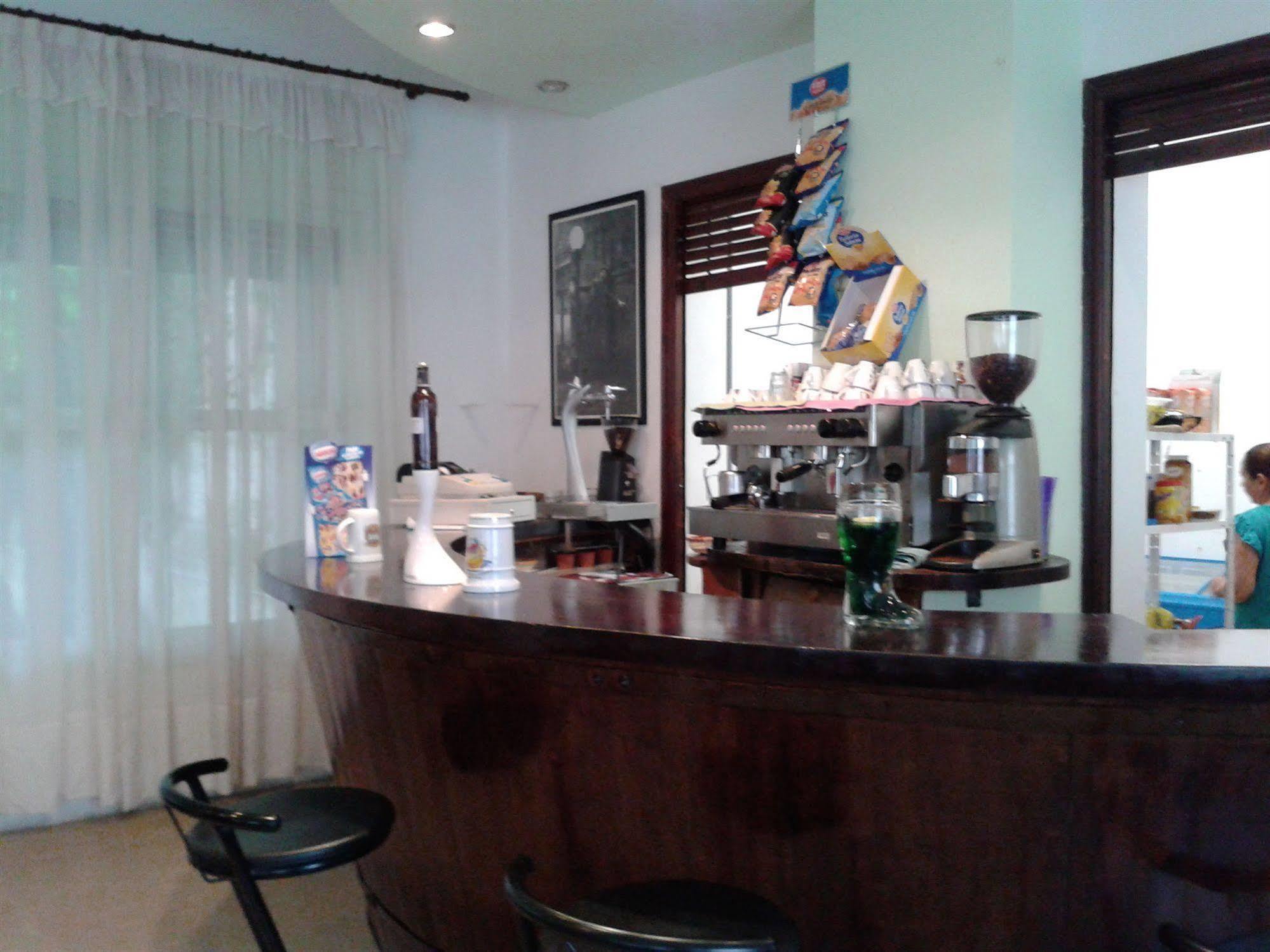 Hotel Apartaments Gesoria Porta Ferrada Сан Фелиу де Гиксолс Екстериор снимка